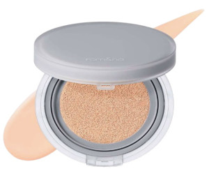 Стойкий тональный кушон с полуматовым финишем Nu Zero Cushion SPF24 PA++ 03 Natural 21