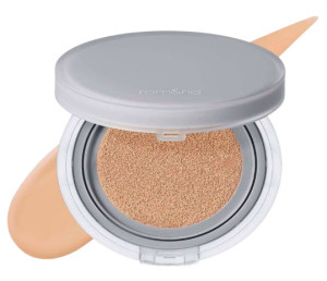 Стойкий тональный кушон с полуматовым финишем Nu Zero Cushion SPF24 PA++ 04 Beige 23
